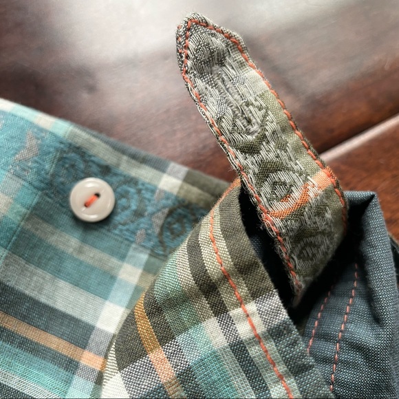 Vintage Red Western Style Short Sleeved Shirt with Pearl Snap Closure - Picture 5 of 11